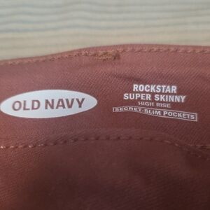 Old Navy Rockstar Super Skinny Pants in Brown